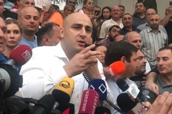 nikanor-melia-realuri-danaSaulebrivi-ganzraxvis-SesaniRbad-periodulad-iyenebda-iseT-mowodebebs-rogoricaa-Cven-unda-SevideT-mSvidobianad-xelebaweulebi-parlamentis-SenobaSi
