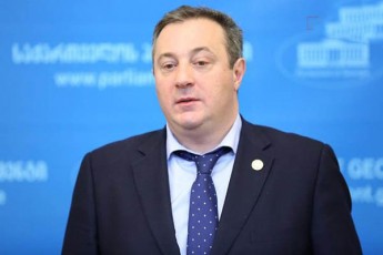 akaki-zoiZe-arsebulma-videokadrebma-migvaRebina-gadawyvetileba-rodesac-nika-melias-imunitetis-SeCerebis-sakiTxi-ixileboda-parlamentSi