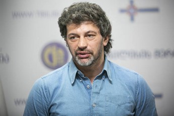 dapirispireba-cxvir-piris-mtvreva-gineba--daiRala-xalxi-am-yvelafrisgan-modi-yvelam-Cveni-saqme-vakeToT