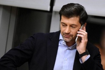 me-ar-vici-saerTod-ra-SuaSia-biZina-ivaniSvili