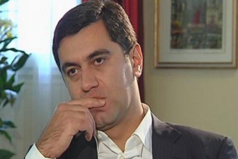 ivaniSvilTan-saubars-vapireb-Tu-ara-Zalian-martivi-pasuxi-maqvs--ara