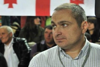 qibar-xalvaSi-mokrZalebuli-adamiania---rogor-afaseben-amjerad-rusTavi-2-Si-axal-direqtors