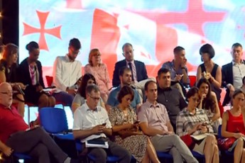 rusTavi2-is-Jurnalistebi-diplomatebsa-da-saerTaSoriso-warmomadgenlobas-Sexvdnen