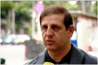 mixeil-qareli-piradad-var-Seswrebuli-rodesac-irakli-oqruaSvilma-parizSi-am-xelmoweris-nimuSi-moitana-da-iq-myof-adamianebs-avarjiSebda