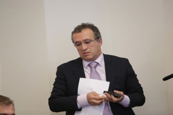 rasac-gindaT-imas-akeTebT-kidev-raRa-unda-gaakeToT---xalvaSi-rusTavi-2-is-Jurnalists