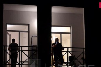 daxocili-biWebi-erTmaneTis-megobrebi-iyvnen---erT-erTs-iaraRi-gauvarda-meorem-ki-Tavi-moikla