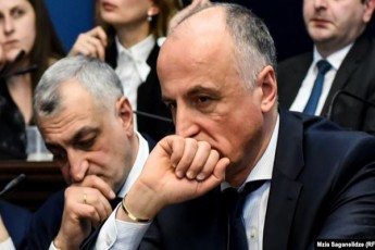 mamuka-xazaraZe-da-badri-jafariZe-anakliis-portis-direqtorTa-sabWodan-gadian