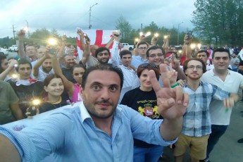 gaaRviZe-oligarqi-xuTi-monawile-policiaSi-daibares