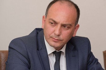 okupirebuli-afxazeTis-ew-sagareo-saqmeTa-ministri-saqarTvelos-sagareo-uwyebis-gancxadebaze---ZaRli-yefs-qaravani-midis