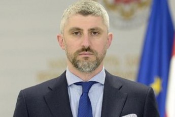 mkiTxaobas-gavs-laris-kursis-Sefasebebis-gakeTeba-mec-mkiTxavi-viqnebi