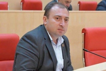 merab-qvaraia-giorgi-gaxaria-warmatebiT-agrZelebs-dawyebul-reformebs-da-policia-yoveldRiuri-saqmianobiT-maRal-doneze-icavs-wesrigs-da-sazogadoebriv-interesebs