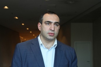 vladimer-boJaZe--ukve-6-jer-moxda-maTi-gadavadeba-da-es-yvelaferi-xdeboda-manamde-vidre-ew-xazaraZe-jafariZis-skandali-daiwyeboda