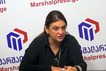 iqneb-miTxraT-sad-aris-es-maRazia-nacdamplebi-erTmaneTs-mouwodeben-ar-iyidoT-araferio-me-ki-vapireb-mudmivi-klienti-gavxde
