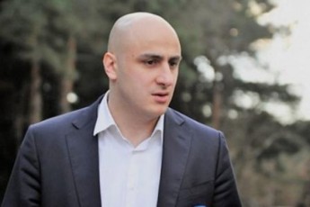 kinos-gadasaReb-pavilionSi-msaxiobebi-xom-ar-xarT-deputatebi-xarT