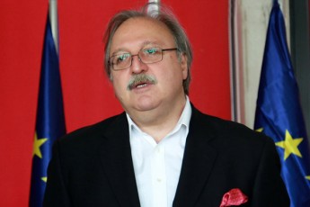 Tqven-uyurebT-politikur-represiebsvinc-opoziciaSi-varT-adre-Tu-gvian-ase-davasrulebT