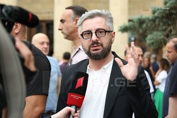 qveynidan-gasvlis-SezRudva-kidev-erTi-dartyma-iqneba-Cemi-axali-mediisTvis-radgan-qveynis-gareT-cxovroben-misi-investorebi-magaliTad-zaza-oquaSvili