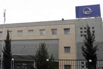 imedis-Jurnalistebis-nawili-agvistos-omze-momzadebuli-filmis-mTavar-xazs-emijneba