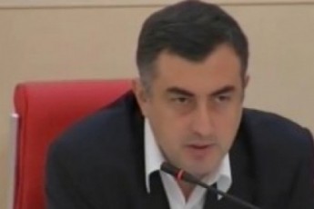 iseTi-rameebi-akeTeT-Tqvens-momaval-gapremierebas-gavrilovi-miesalma---ratiani-gaxarias