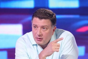aTonelze-zis-maimuni-gaxsnili-limonkiT---prezidenti-sasaxlidan-gamosaZevebelia