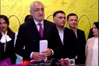 lelo-parlaments-mouwodebs-uzenaesis-mosamarTleobis-yvela-kandidati-Caagdos