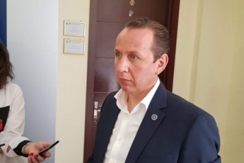 dimitri-gabunia-Sesawyalebeli-patimrebis-siis-SedgeniT-prezidentis-administraciis-ufrosis-moadgile-iyo-dakavebuli---es-adamiani-mibrZandeba-gamoZiebaSi