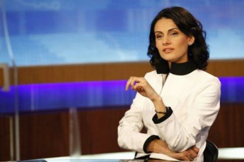 r2-ma-mauwyebloba-ganaaxla--2100-saaTian-kuriers-naTia-lazaSvili-waiyvans