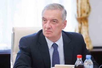 ar-mgonia-rom-beselias-mandatis-Sewyvetaze-unda-visaubroT