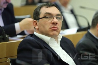 roca-politikuri-lideri-ver-gadaxarSavs-imas-rom-xalxma-gadairCia-da-gabrazebulia-xalxze-is-degradirdeba---es-mouvida-saakaSvils