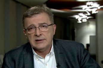 mamuka-areSiZe-darwmunebuli-var-irakli-alasania-politikaSi-amerikel-kolegebTan-SeTanxmebiT-dabrundeba
