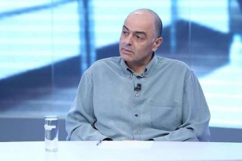 dRes-es-kriminalebi-iTxoven-im-adamianis-gasamarTlebas-romelmac-maT-gamostaca-da-xalxs-daubruna-mitacebuli-qveyana-xolo-Tavisi-qoneba-am-qveynis-keTildReobas-moaxmara