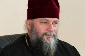 senakis-maJoritarobas-vapirebdi-7000-ze-meti-xma-aviRe---meufe-petres-politikuri-warsuli