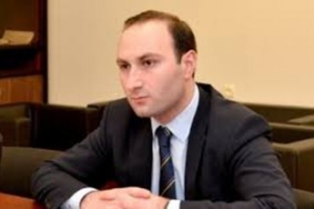 oxanaSvili-doliZem-moqalaqeebTan-erTad-dajdoma-iukadrisa-rac-iusticiis-sabWos-wevris-mxridan-uxerxulia