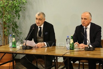 gia-abaSiZe-xazaraZe-jafariZem-raWveli-glexebi-moatyua