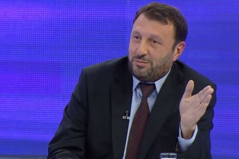 giorgi-andriaZe-xelisufuleba-da-opozicia-procesebs-ise-uyurebs-rogorc-cirkSi-mimdinare-movlenebs