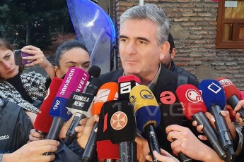 ediSer-qarCava-petre-caava-Tavisi-dedaoebiT-damqaSebiT-apirebda-patriarqis-avtoriteti-Seeryia-da-qveyanaSi-destabilizacia-gamoewvia