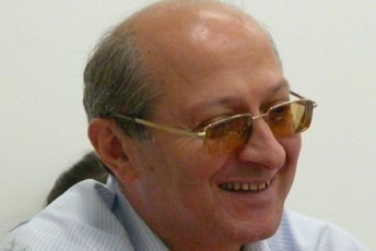 zaur-naWyebia-es-iyo-gaveSebuli-eSmakis-kudis-moqneva-romelmac-mizans-ase-Tu-ise-miaRwia
