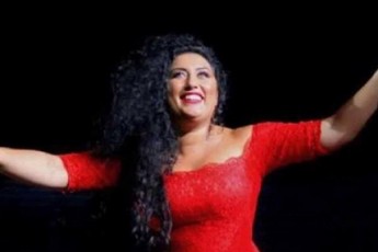 anita-raWveliSvilis-ojaxis-wevrs-quCaSi-Tavs-daesxnen---viRaca-kaci-Seuxta-manqanaSi