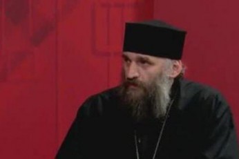 mama-miqael-bregvaZe-petre-caavaze-ZaliT-iqna-gamoyvanili-ise-rom-episkoposis-wveri-SerCa-xelSi