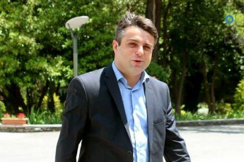 irakli-SiolaSvili-mamuka-kacitaZes--Cemda-samwuxarod-am-SemTxvevaSi-Tqven-warmoadgenT-politikur-Zalas--romelic-ar-imsaxurebs-daTmobaze-wasvlas