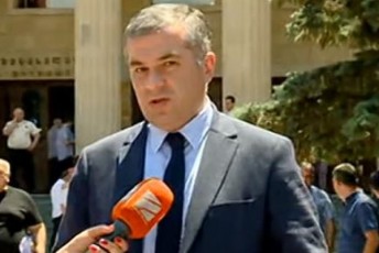 Tu-ar-moxdeba-proporciul-sistemaze-gadasvla-opozicias-da-moqalaqeebs-sxva-gza-ar-eqnebaT-Tu-ara-quCaSi-gamosvla-da-procesebi-radikaluri-mimarTulebiT-wava