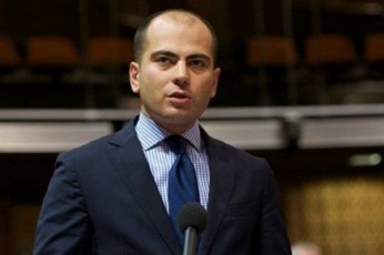 giorgi-kandelaki-ivaniSvili-cdilobs-ruseTisken-waaTrios-es-qveyana-inglisurad-molaparake-gundSi-aRaravin-darCa