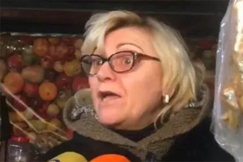 axloblebis-informaciiT-mamakaci-romelmac-atenis-quCaze-savaraudod-jer-deda-da-da-mokla-da-Semdeg-Tavi-moikla-inglisSi-cxovrobda-da-saqarTveloSi-droebiT-iyo-Camosuli