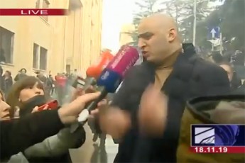 nika-melia-tv-pirvelis-Jurnalists--idioturi-kiTxvaa-video