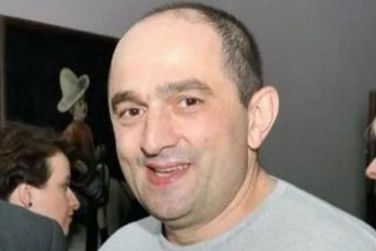 mTavari-arxi-s-erT-erT-mewiles-sakuTar-saxelze-48-iaraRi-aqvs-gaformebuli