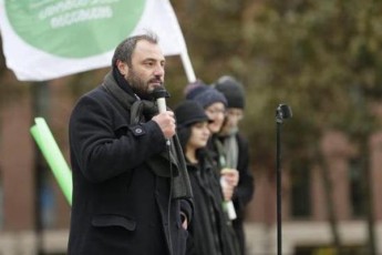 beqa-nacvliSvili-acxadebs-rom-sazogadoebriv-politikuri-moZraobis-Camoyalibebas-gegmavs