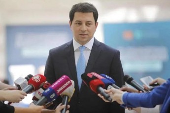 arCil-TalakvaZe-adasturebs-rom-italiaSi-imyofeboda-Tumca-acxadebs-rom-es-aranairi-politikuri-Satalo-ar-yofila-radgan-samsaxuri-ar-gaucdenia
