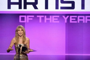 los-anjelesSi-American-Music-Awards-is-dajildoebis-ceremonia-gaimarTa