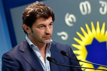 kalaZe--nacionaluri-moZraoba-da-misi-danamatebi-sicruis-tiraJirebas-cdiloben