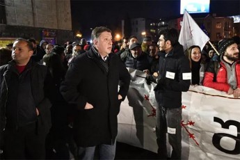 gaerTianebuli-opoziciis-liderebma-da-mxardamWerebma-pirveli-respublikis-moednidan-parlamentisken-msvleloba-daiwyes