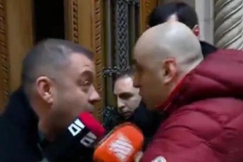 nika-meliam-da-beqa-odiSariam-parlamentis-ezoSi-erTmaneTs-unamuso-eZaxes